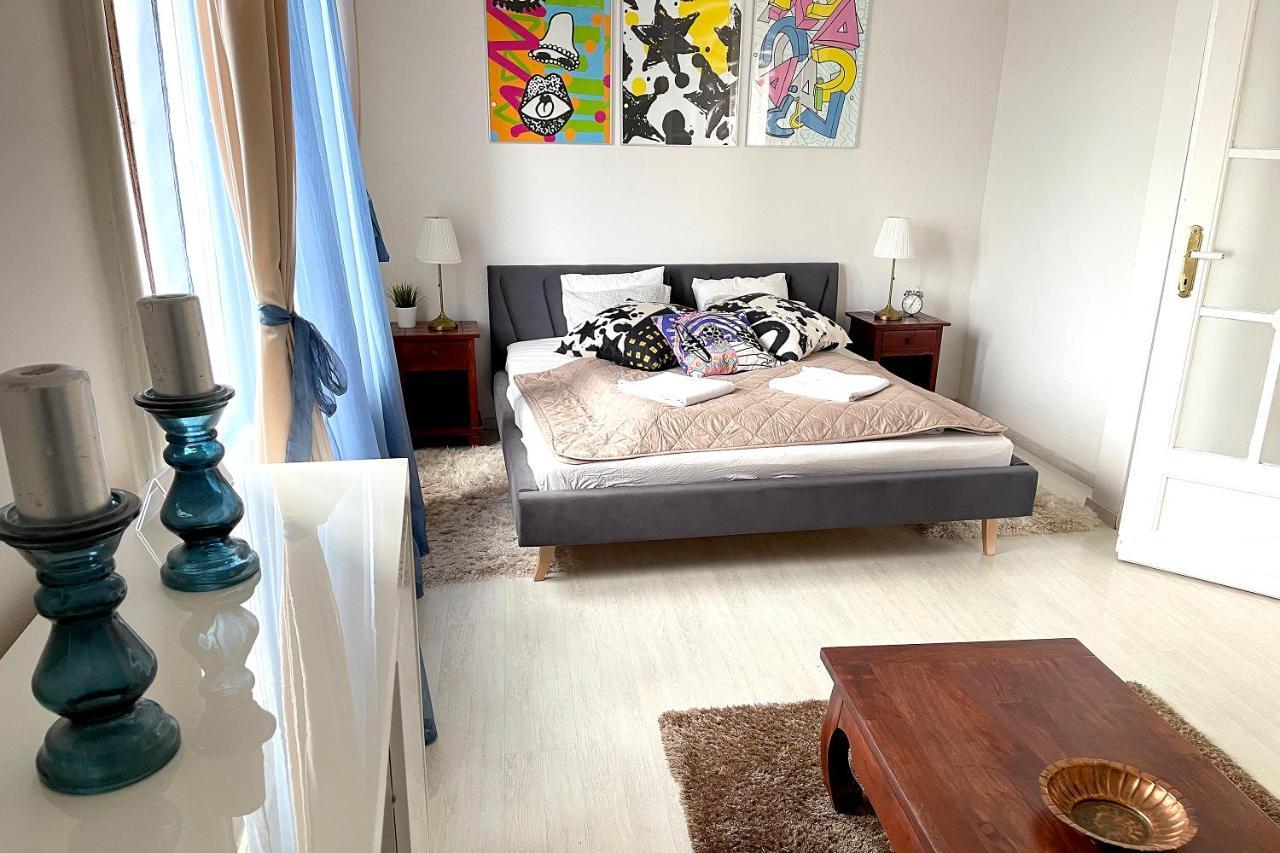 Elegant 125m2 In Center Of