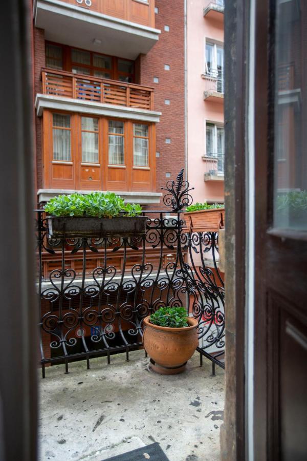 Spacious & Cozy Downtown With Balcony Lejlighed Budapest
