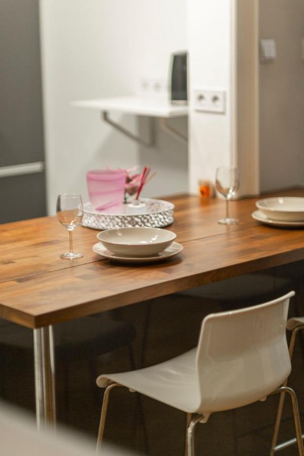 Spacious & Cozy Downtown With Balcony Budapest