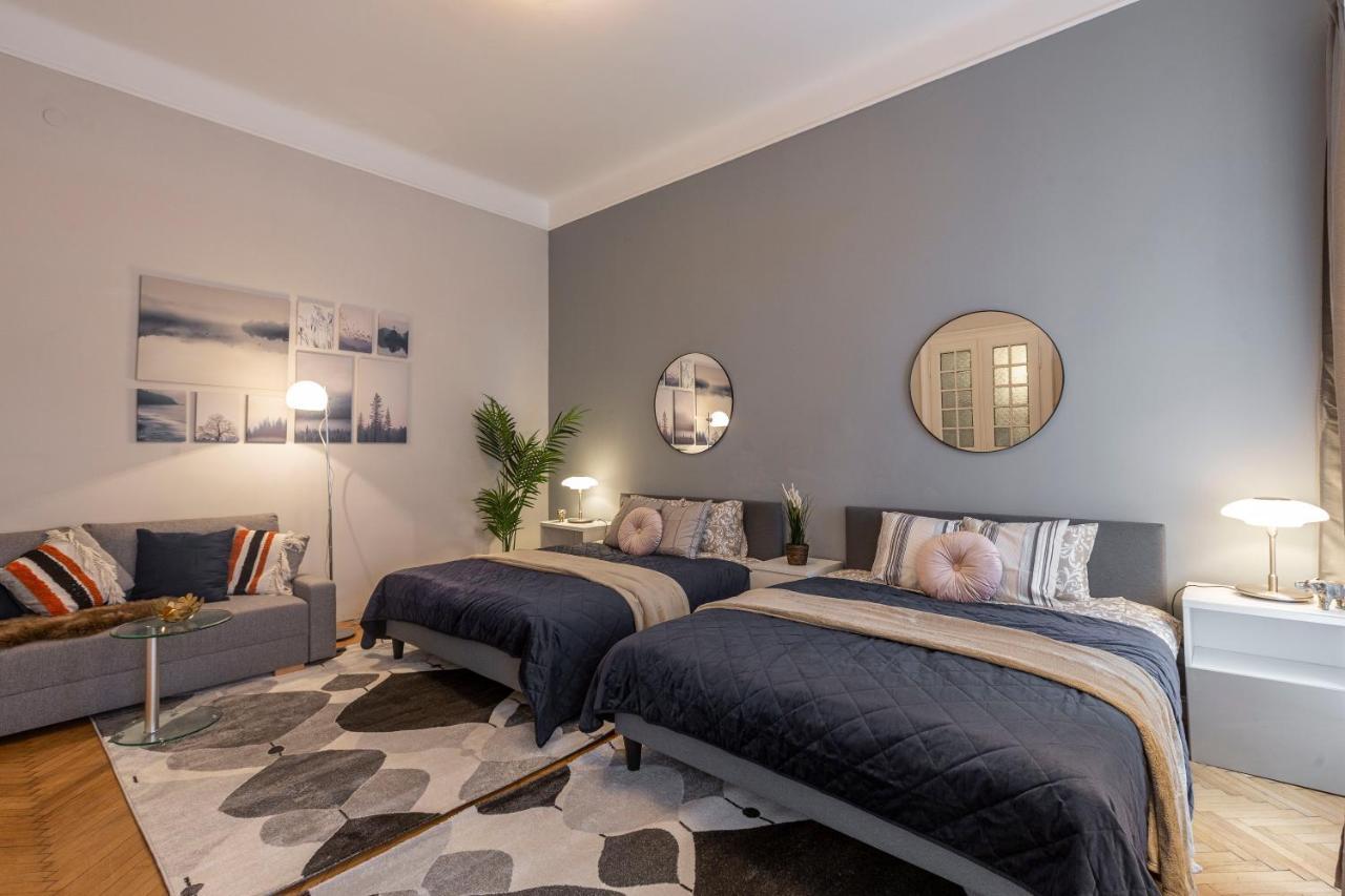 Lejlighed Spacious & Cozy Downtown With Balcony Budapest