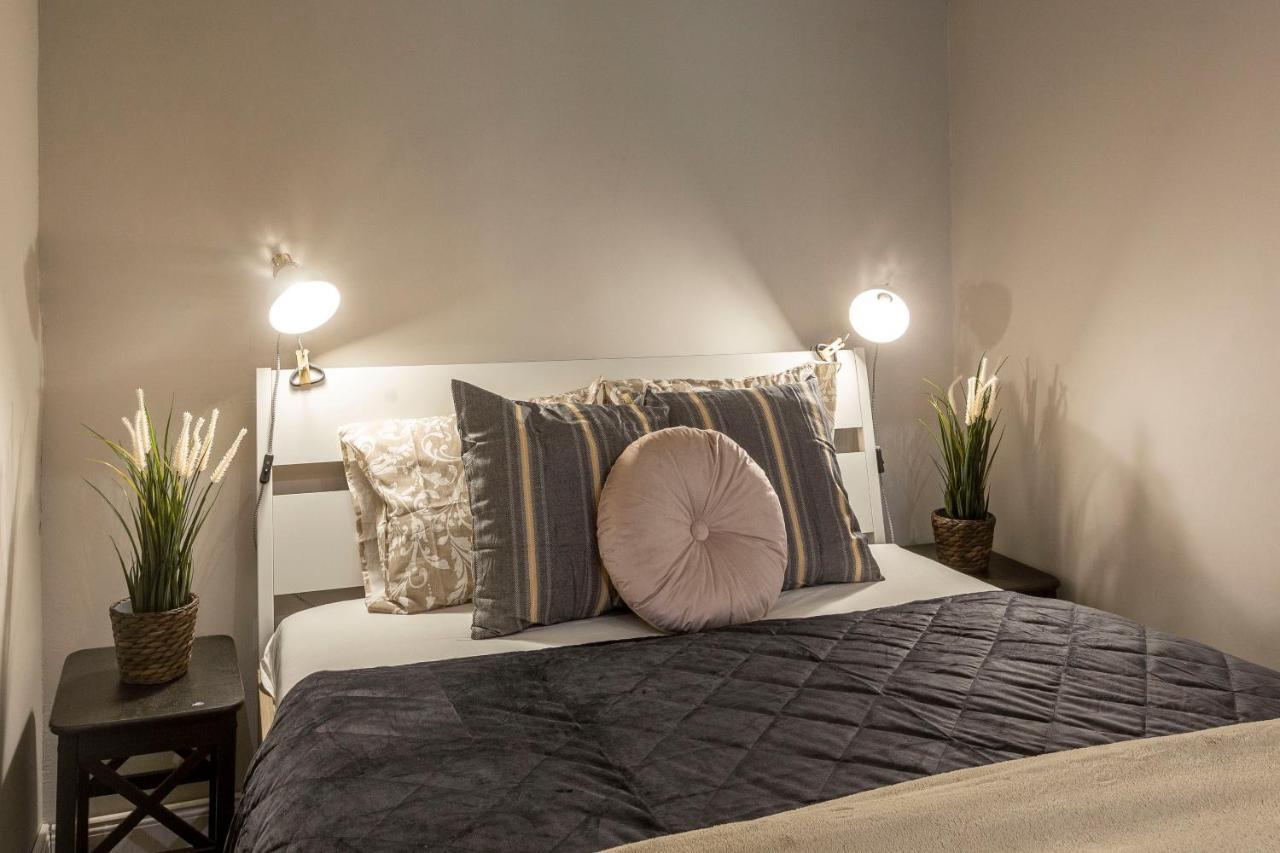 Spacious & Cozy Downtown With Balcony * Budapest