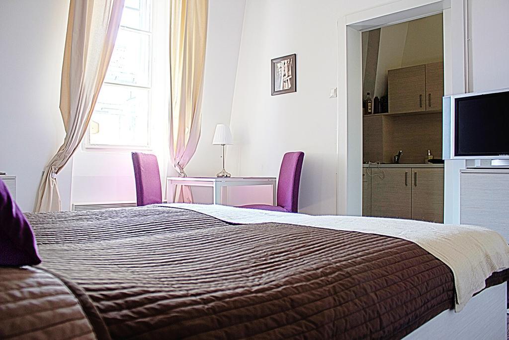 Elizabeth Square Residences *