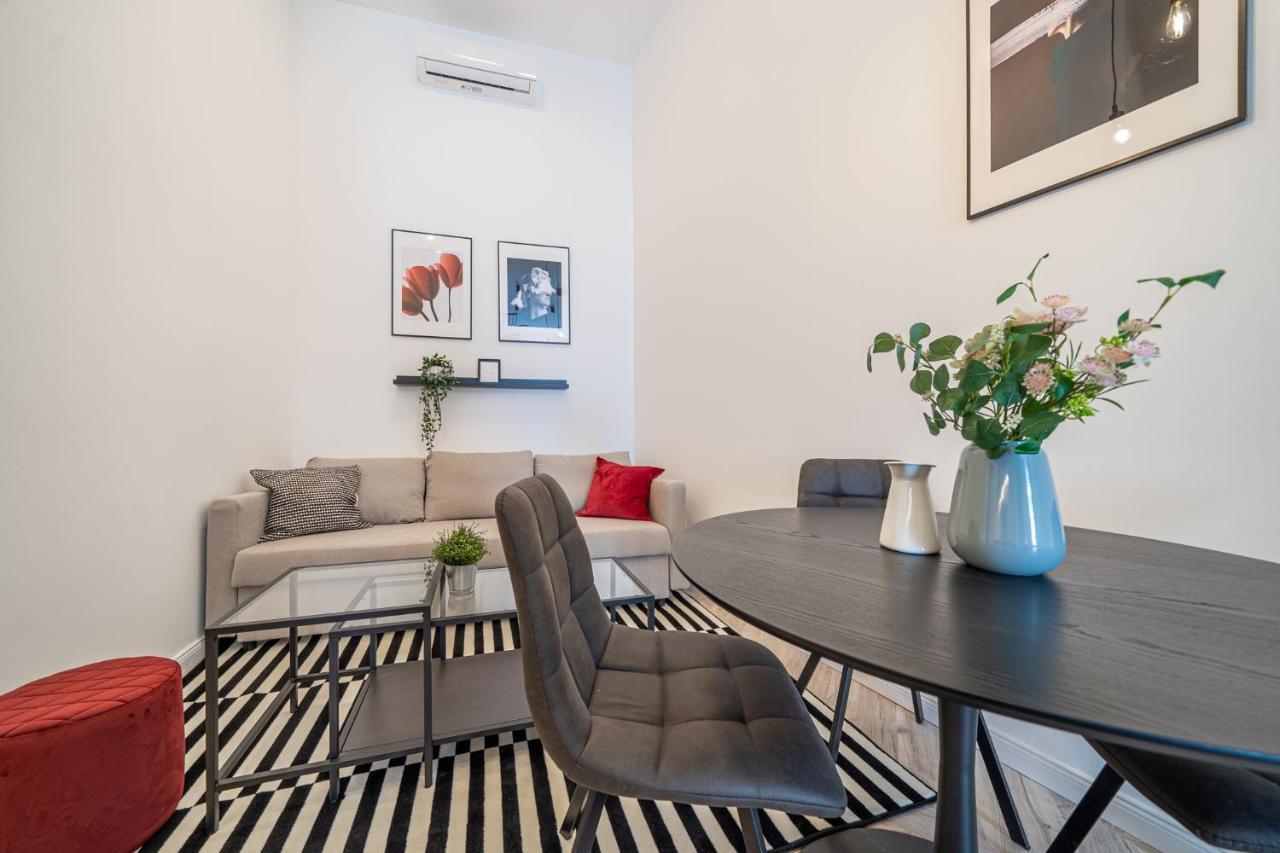 K33- Boutique Apartments, Location, By Bqa Apartmán