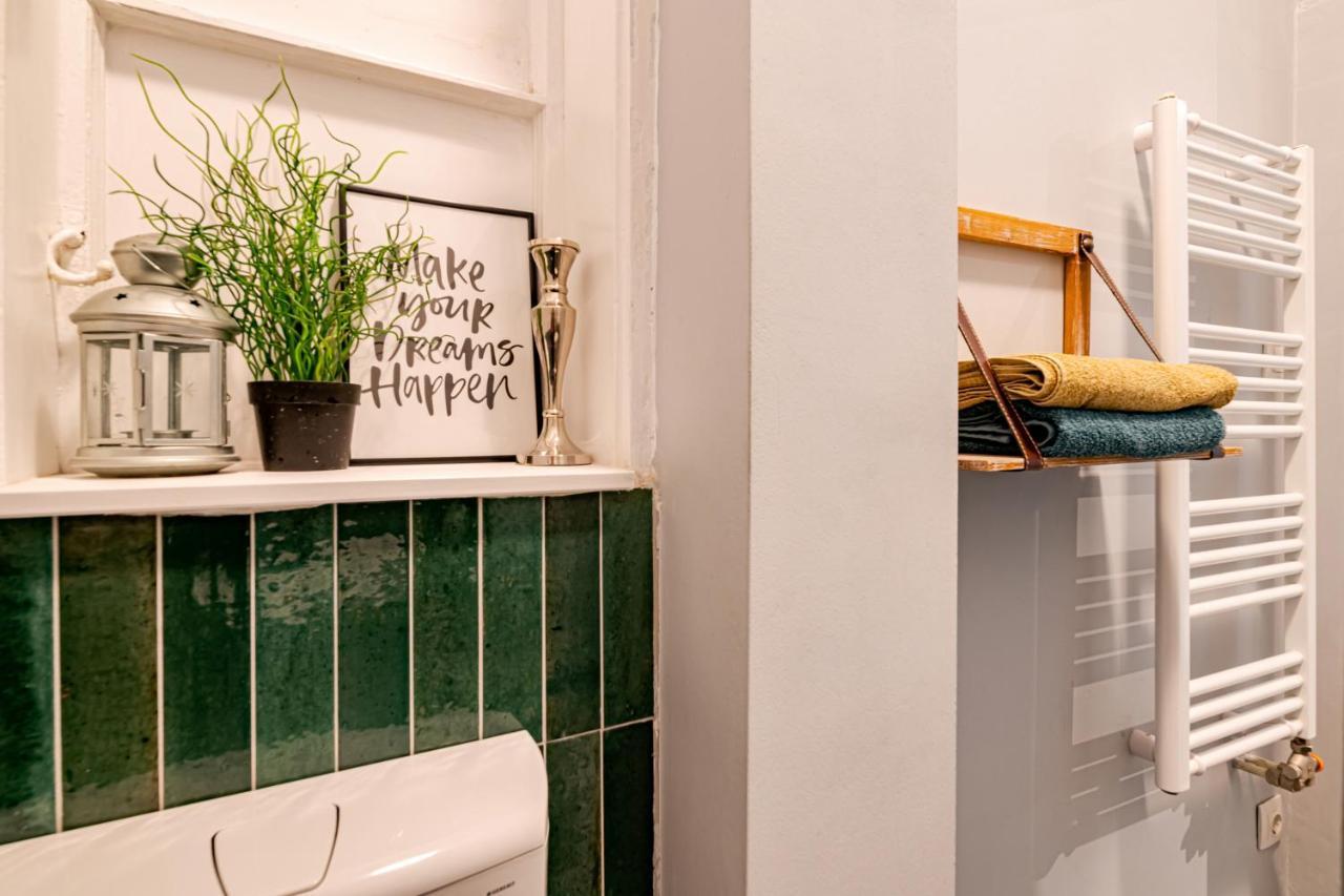Design At The Ruin Pubs Apartment Budapest