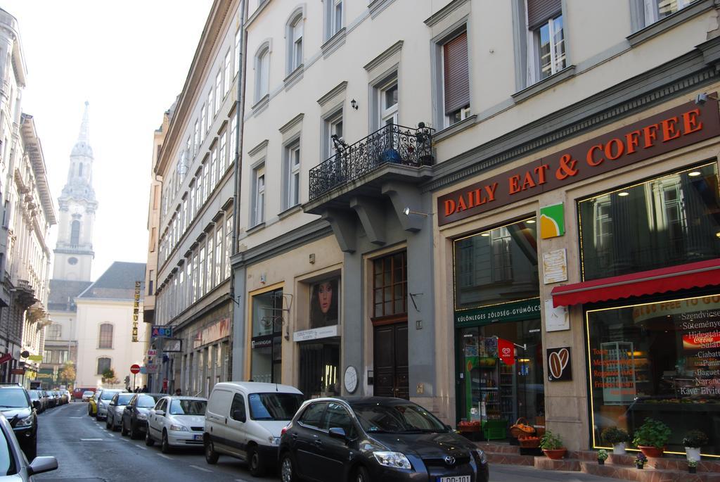 Happy * Budapest