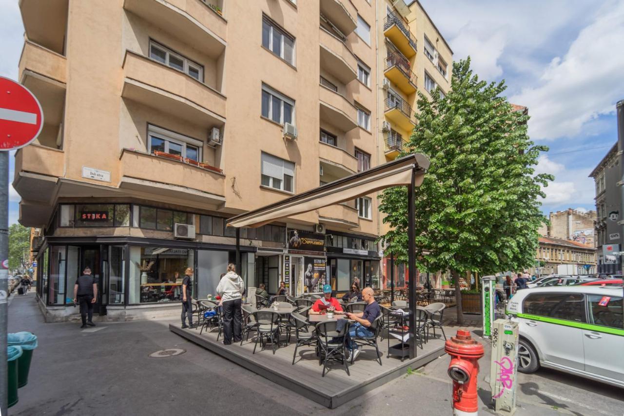 Central&cozy Balcony!3bdr 2bth Lägenhet