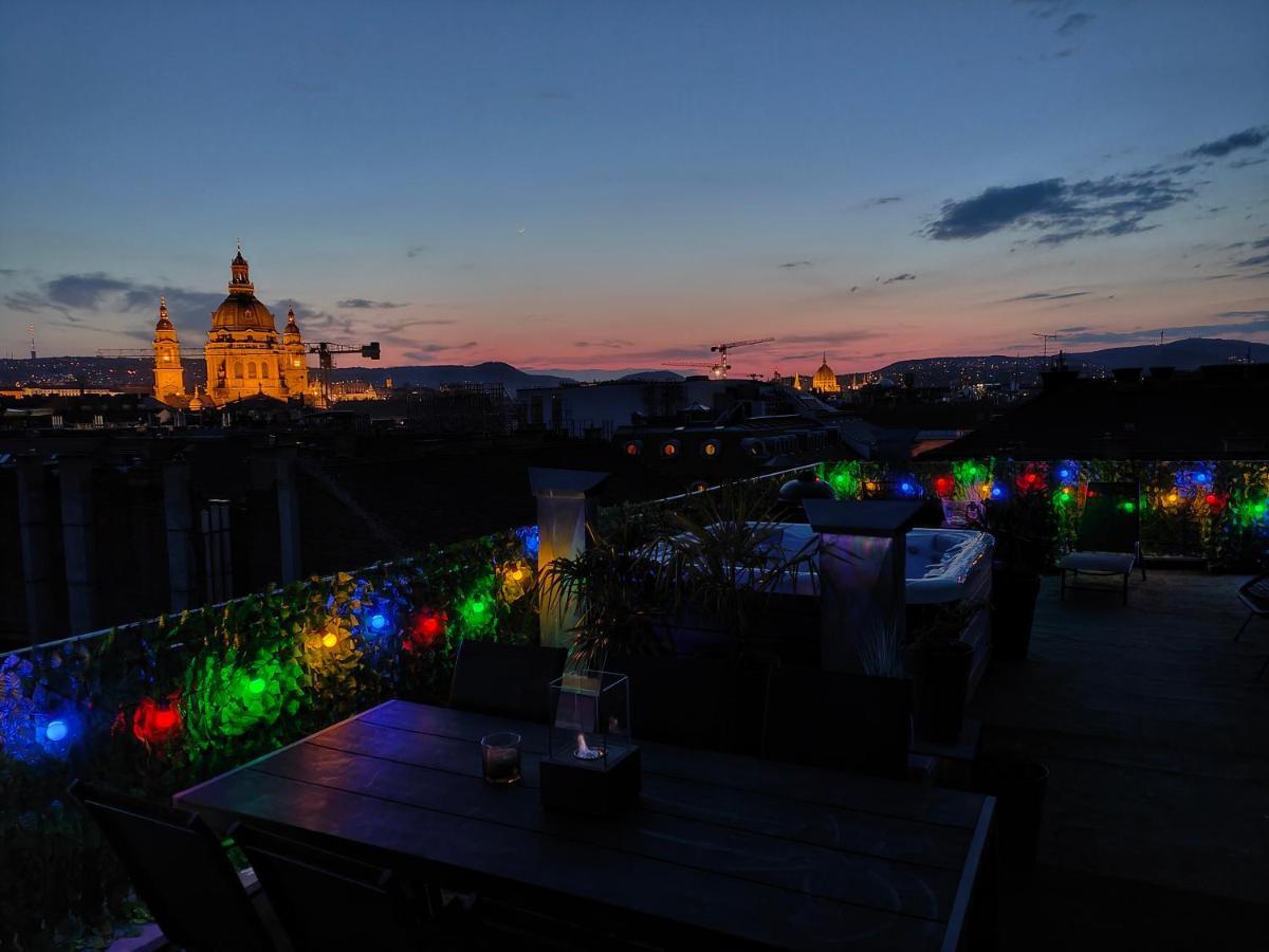 Rooftop With Private Jacuzzi Apartment