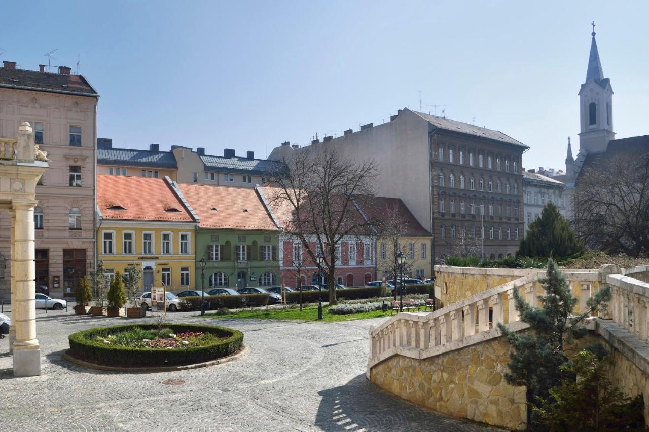Fresh And Personal Near Buda Castle *