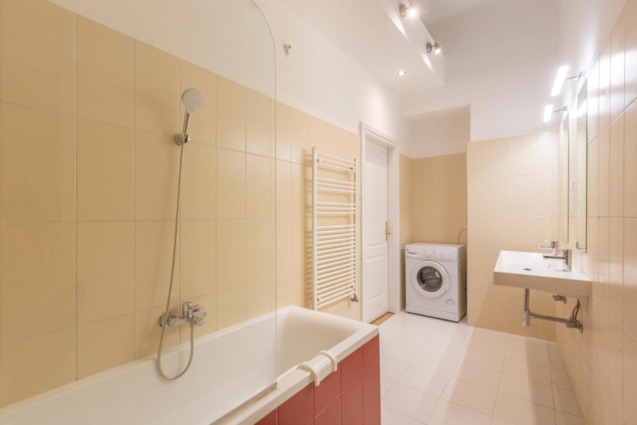 Luxurious Art Deco In The Heart Of