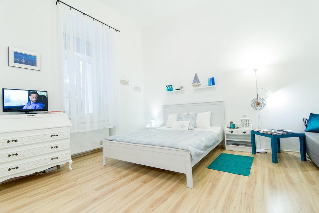 Blue Danube Studio Apartman Appartamento Budapest