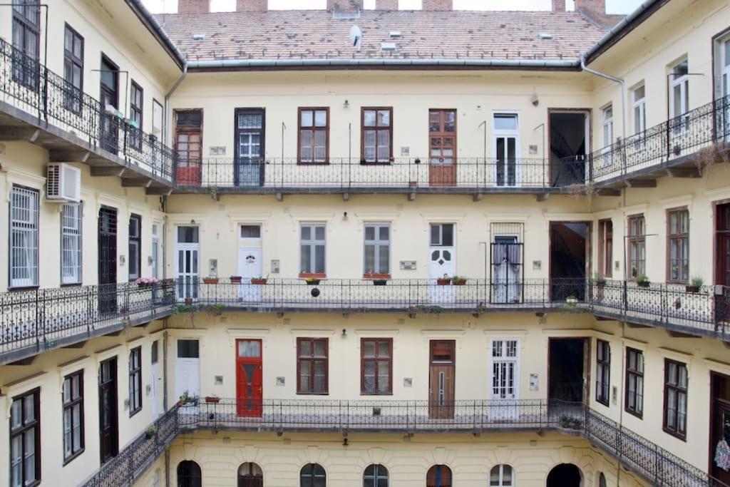 Standard By Hi5- Charming Apartmán Budapešť