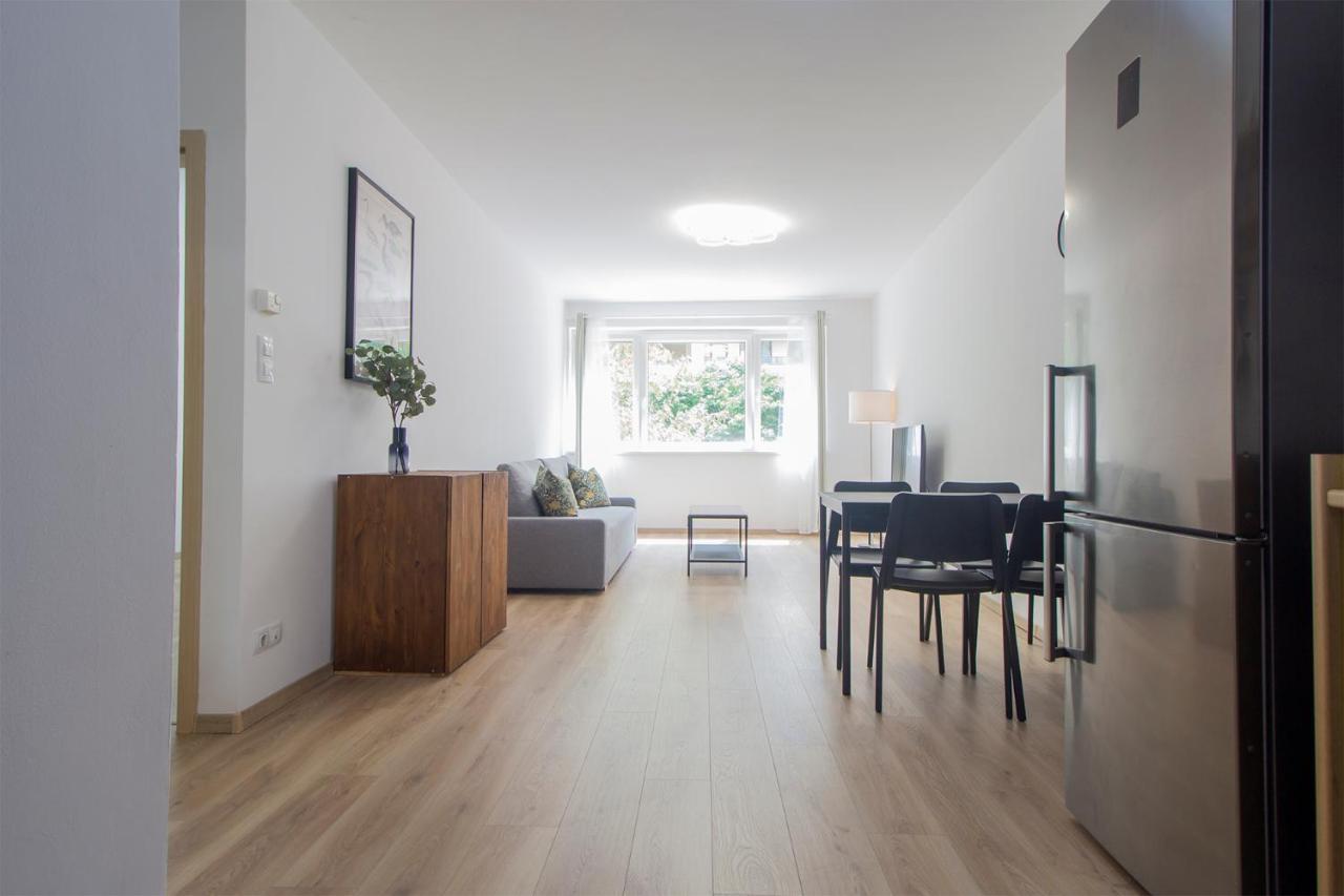 Spring House With Free Private Parking