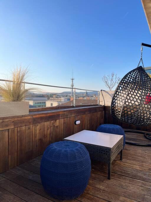Elegant Rooftop Studio With Shared Terrace And Jacuzzi Apartamento Budapest