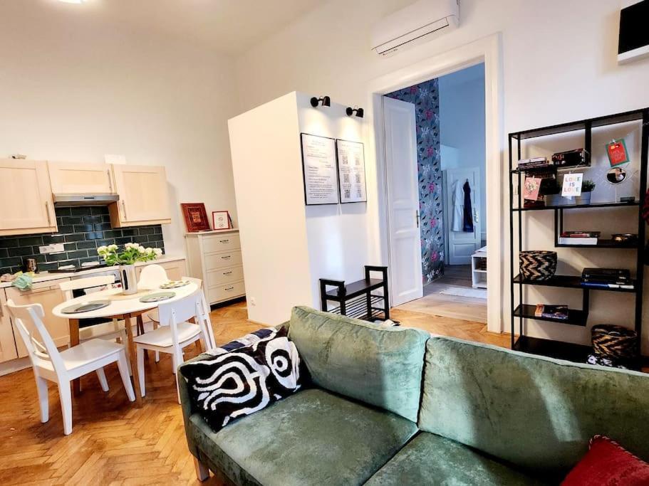 Travelers Award Winning Place In The Heart Of Kamilla Budapest