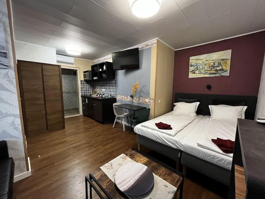 Stylish With Shared Rooftop Terrace/jacuzzi * Budapest