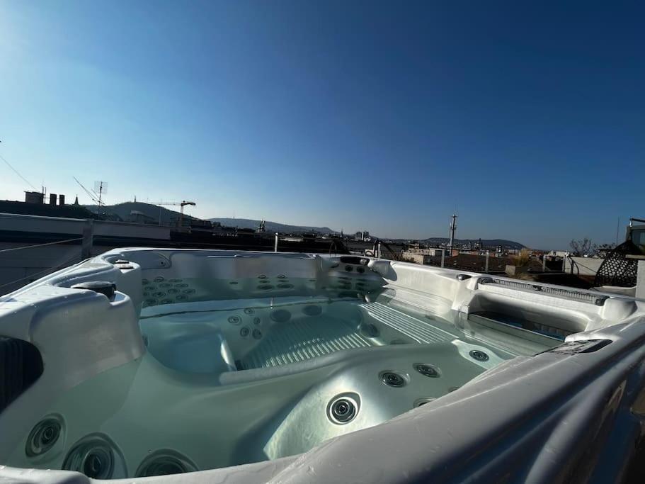 Apartament Spacious With Shared Jacuzzi/private Terrace