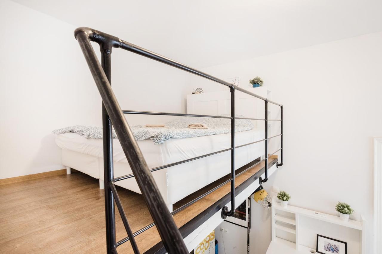Apartment Live Like A Local At The Rustic Hockey Hut Budapest