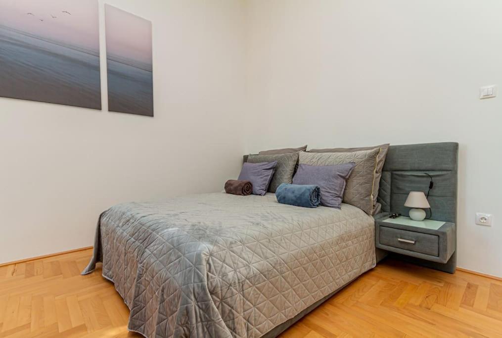 Bluebellhome-castle District Appartement