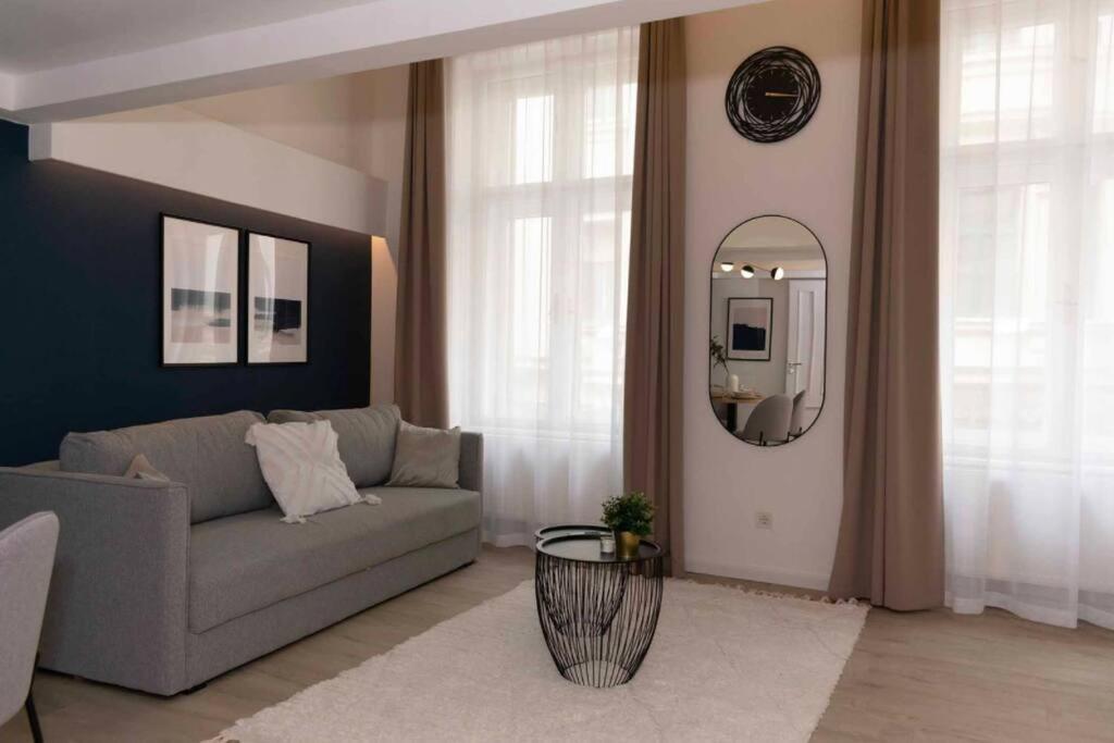 Luxury Centre Loft Apartment *