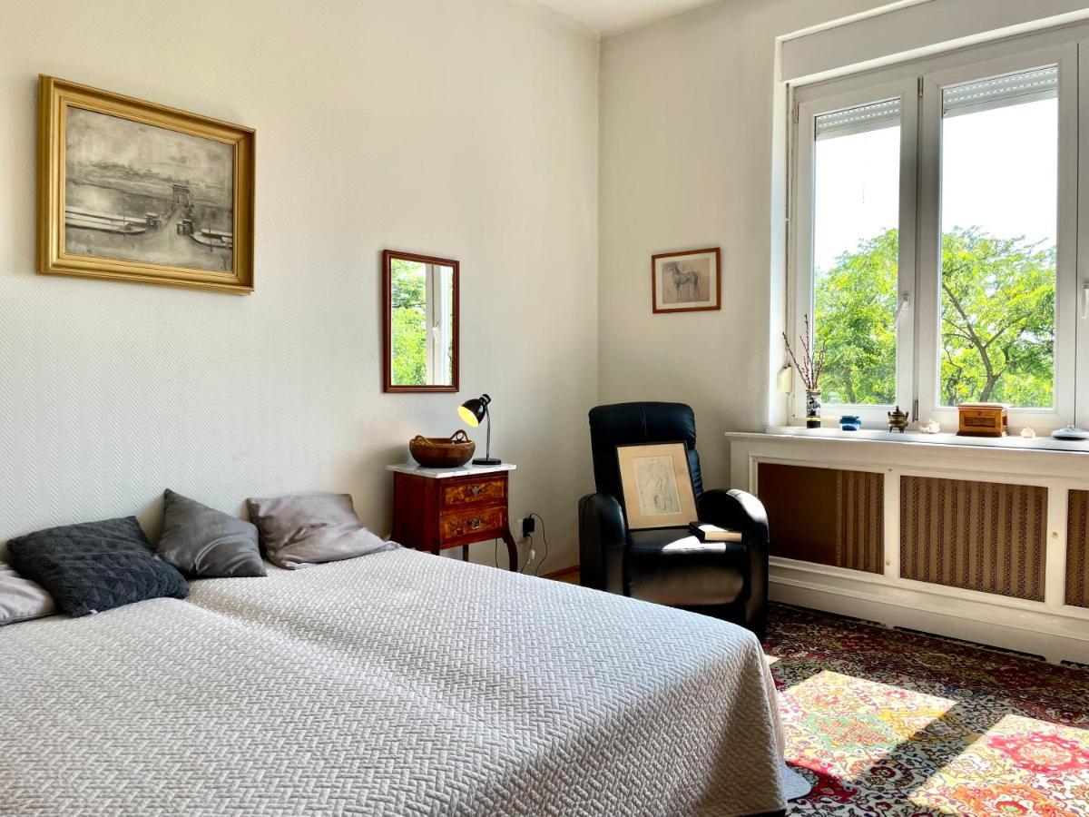 Apartament With Terrace Overlooking The Park Budapeszt