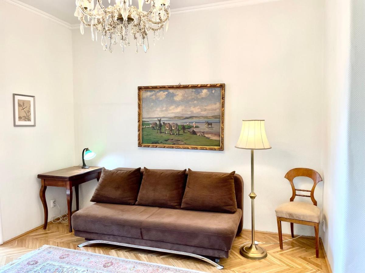 With Terrace Overlooking The Park Apartament *