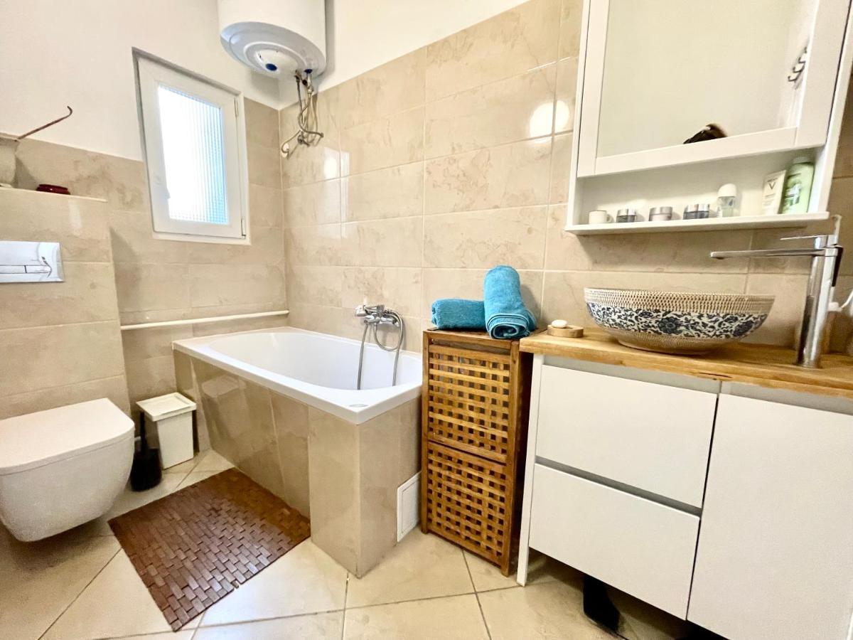 Apartament With Terrace Overlooking The Park *