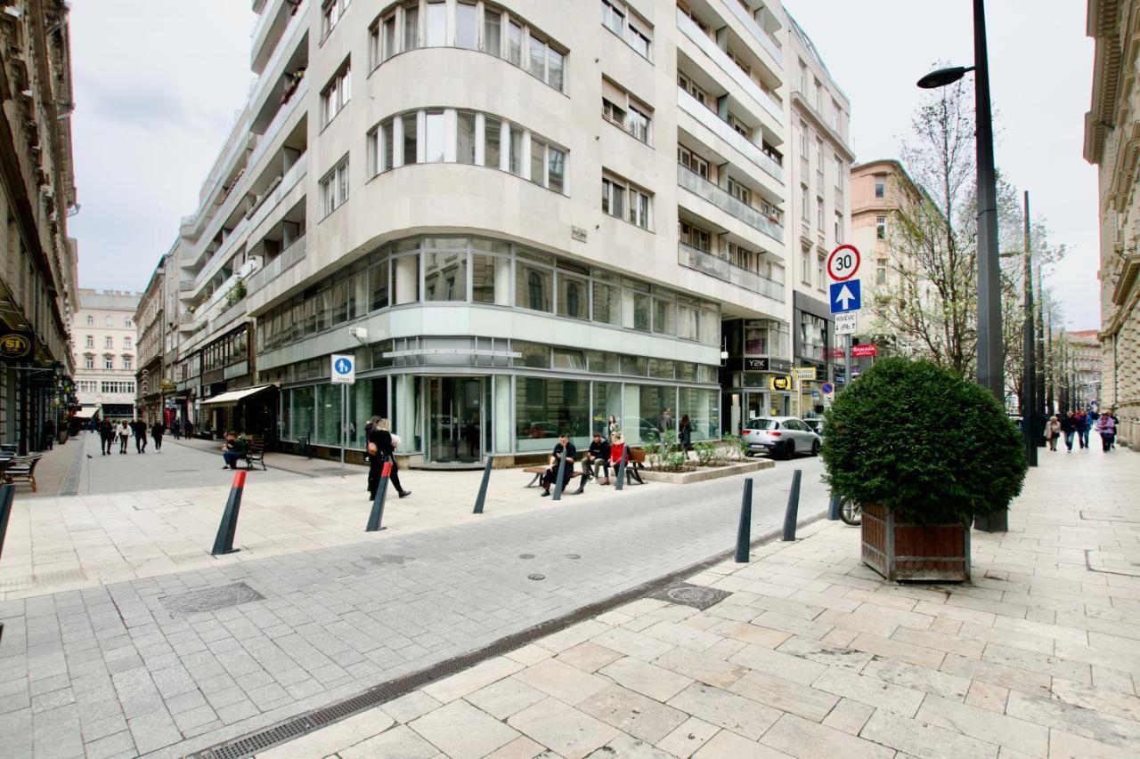 Standard By Hi5 - Petofi 12 * Budapest
