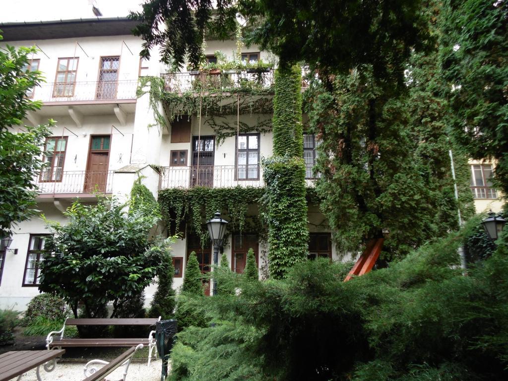 Casa Nora Penzión pre hostí *