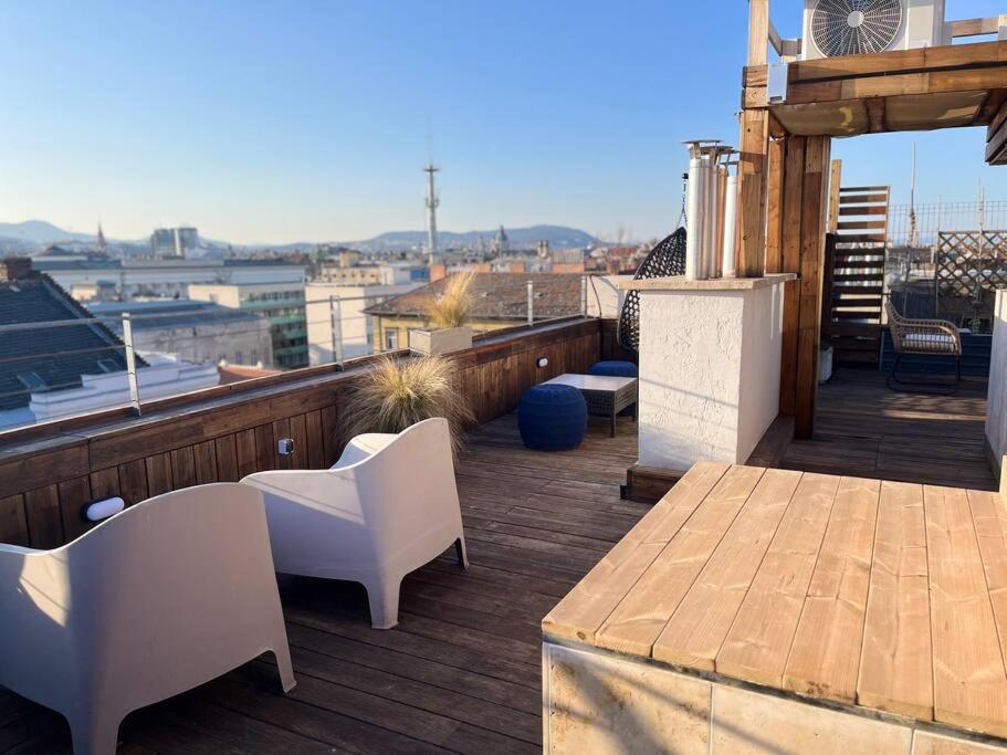 Spacious With Shared Jacuzzi/private Terrace Appartamento