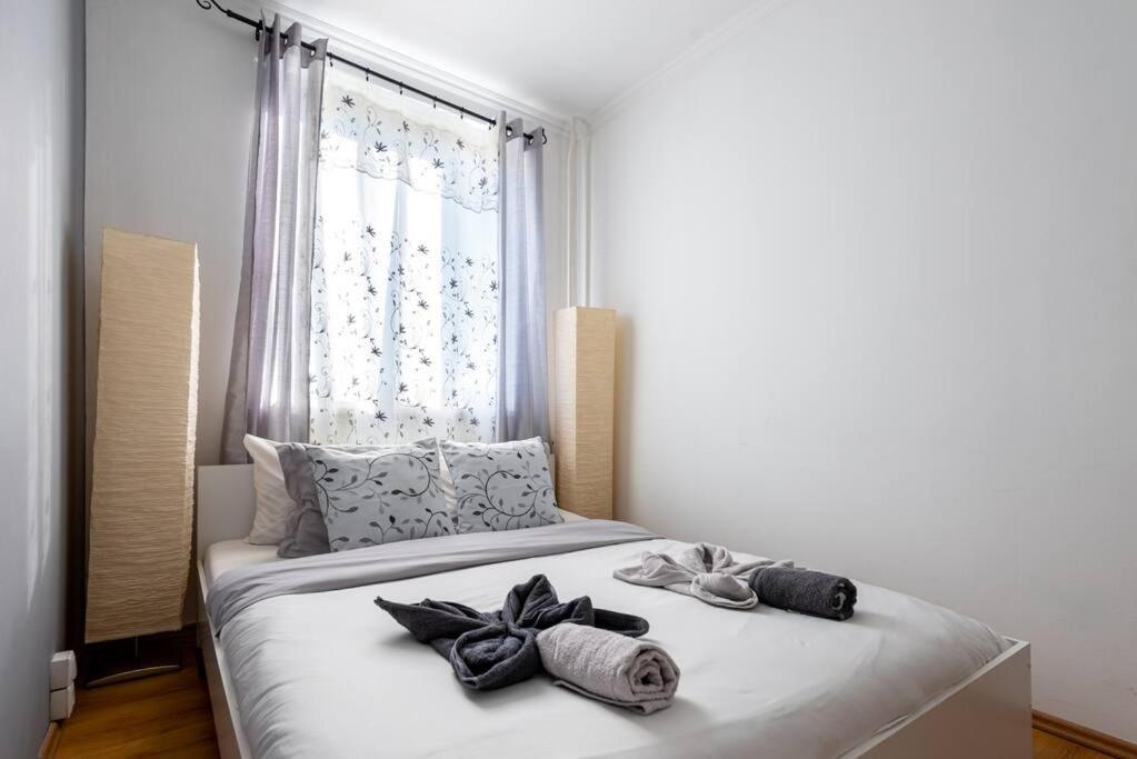 Spacious And Bright Flat Between Airport & Center * Budapest