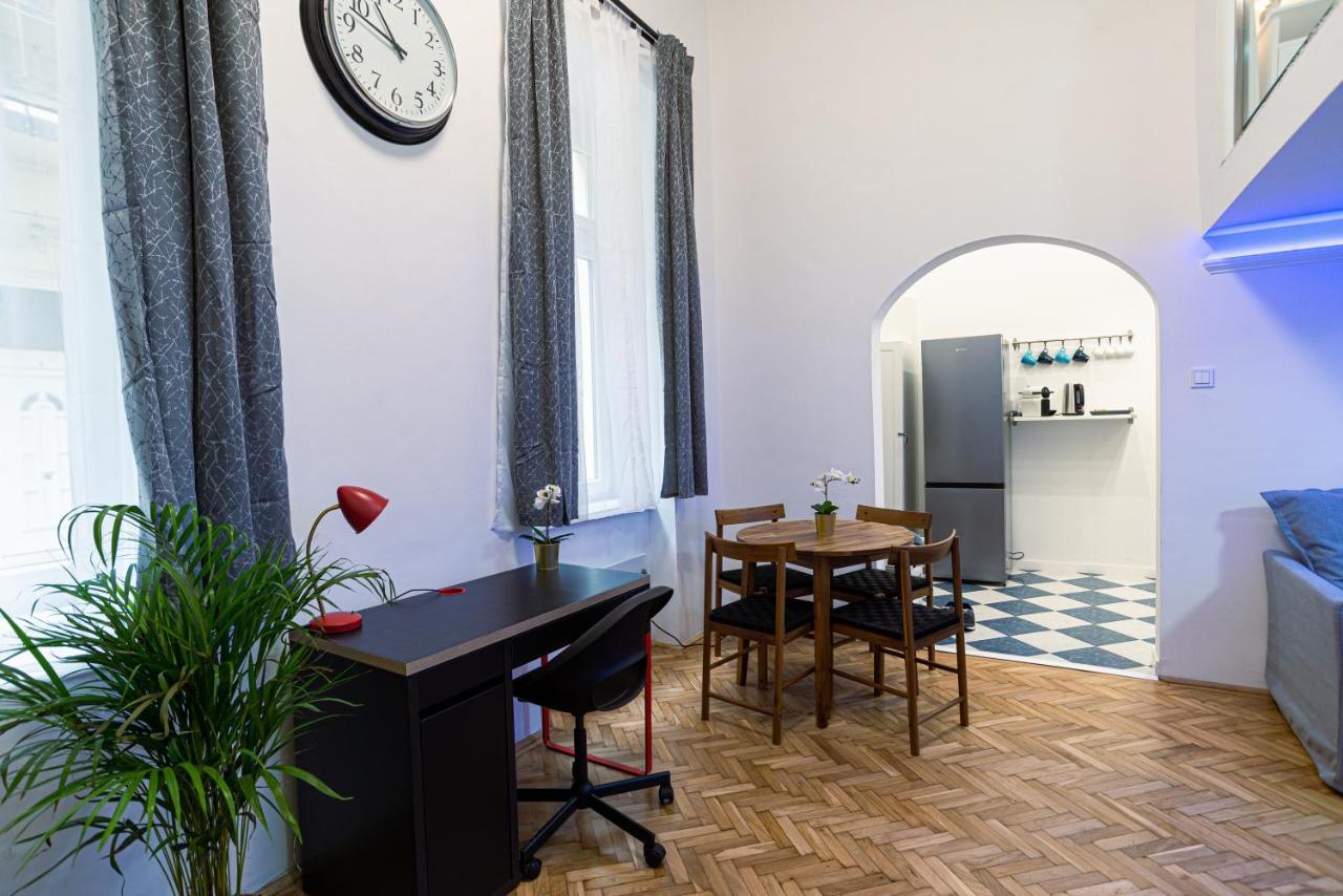 Apartment Bella Mia - Entire Near Liszt Ferenc Ter *