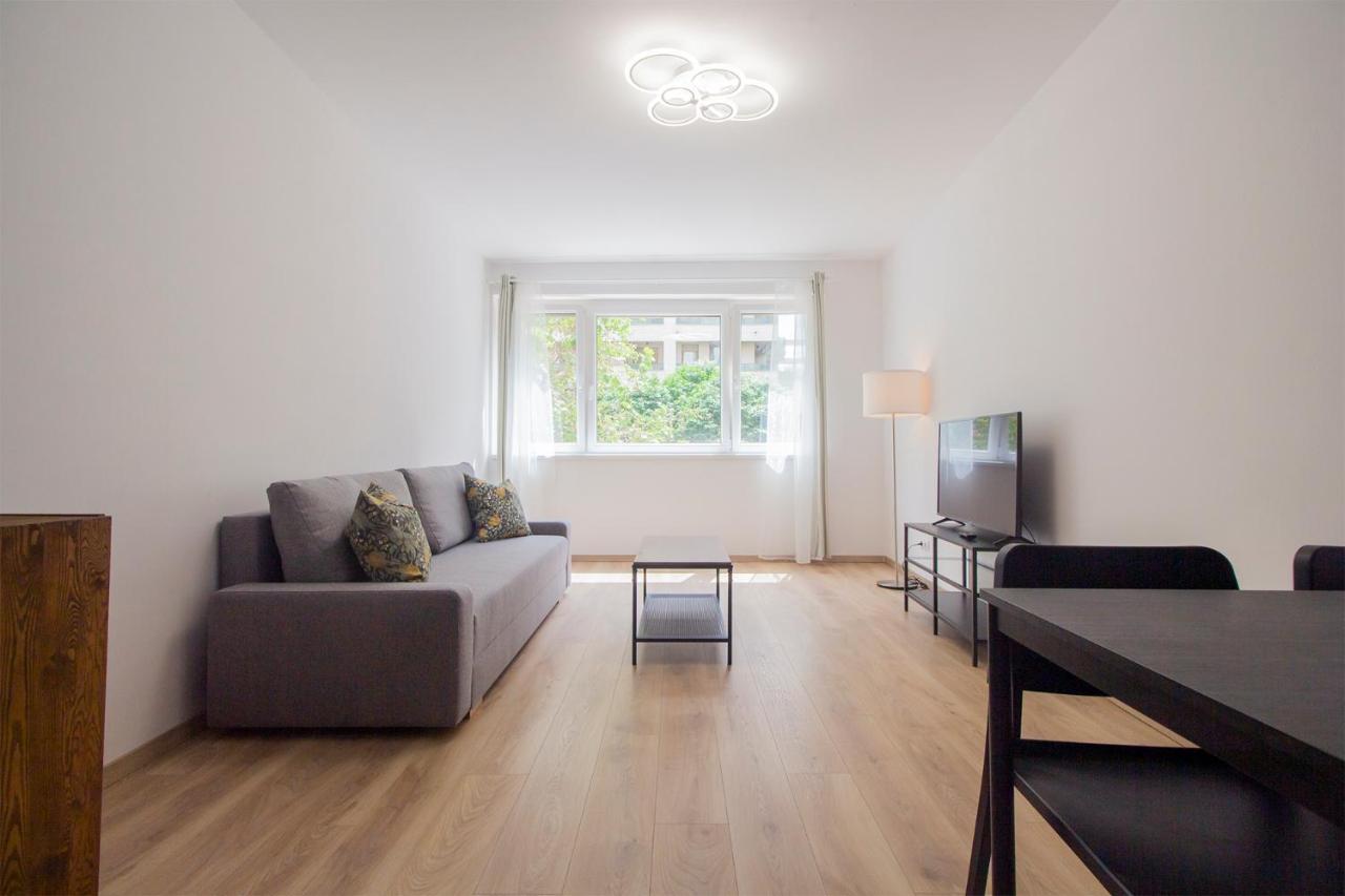 Lägenhet Spring House With Free Private Parking *