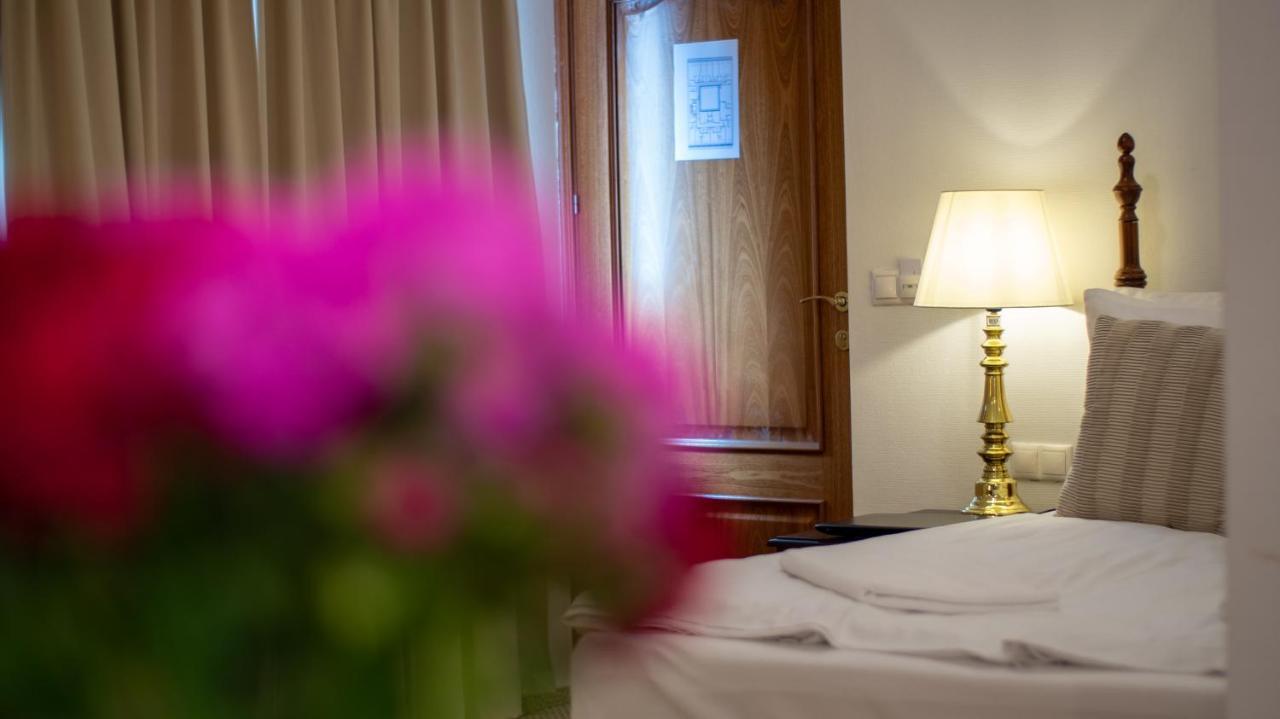 Gasthof Opera16 Guestrooms *