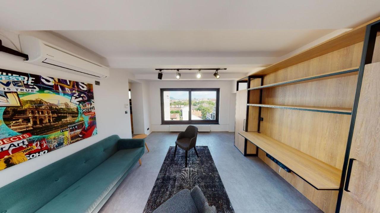 In 7 Apartman *