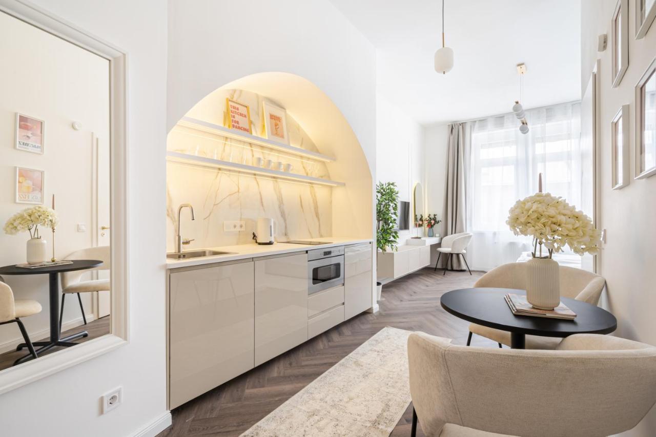 E13 - Grand Boulevard Heritage - Location By Bqa * Budapest