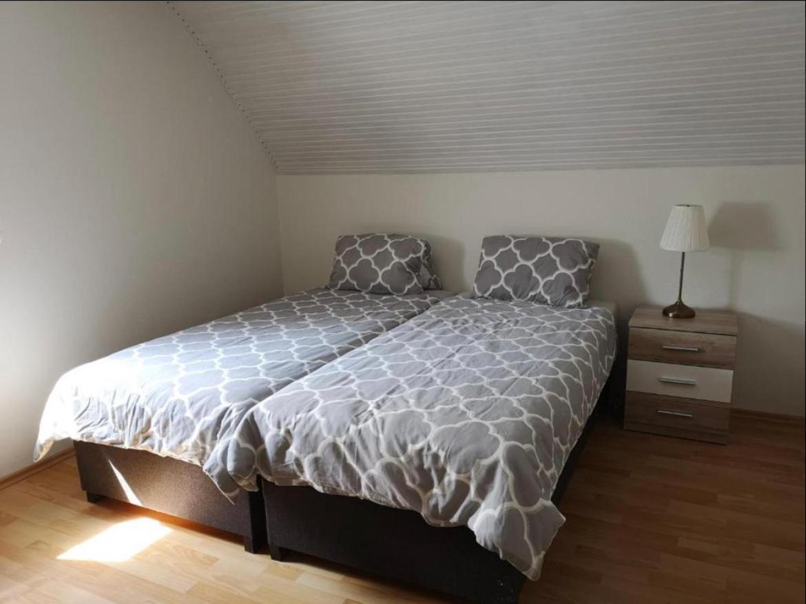 Pensjonat Quiet In Near Airport With Free Parking *