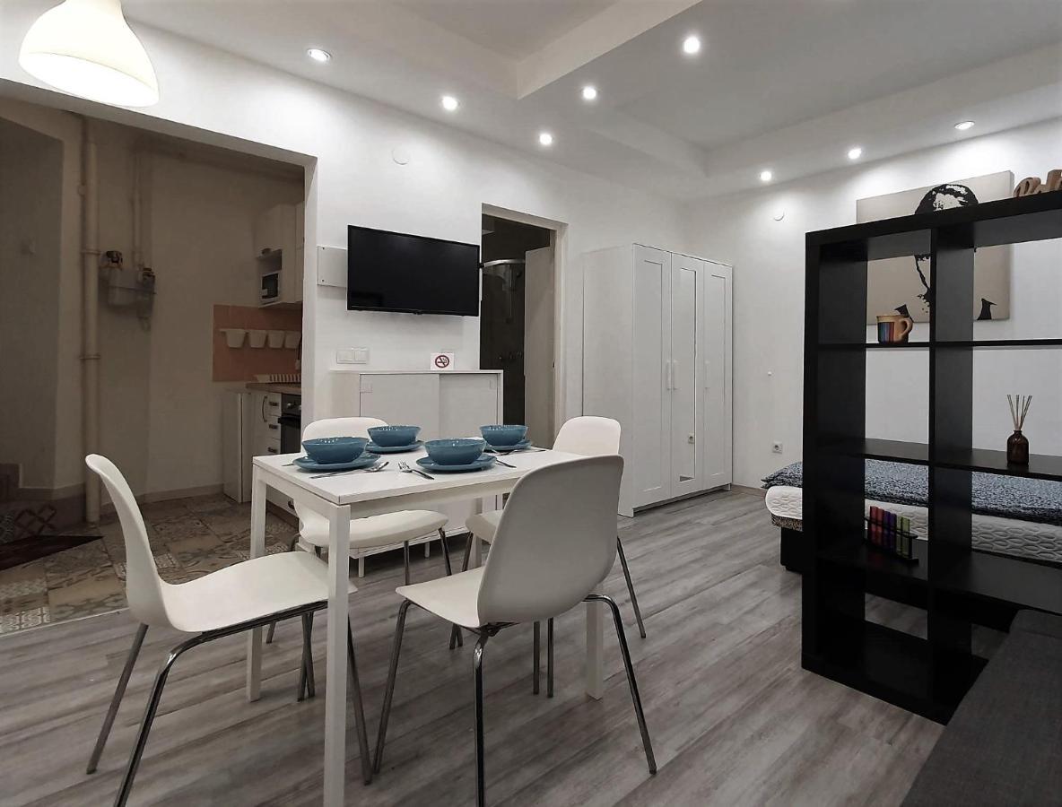 Unique Offer, Two In One! 2 Studio Egyuett *