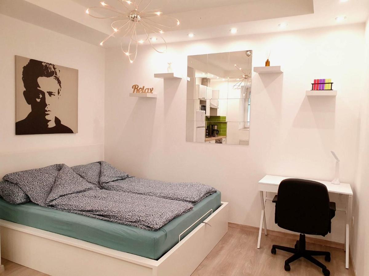 Unique Offer, Two In One! 2 Studio Egyuett Apartment
