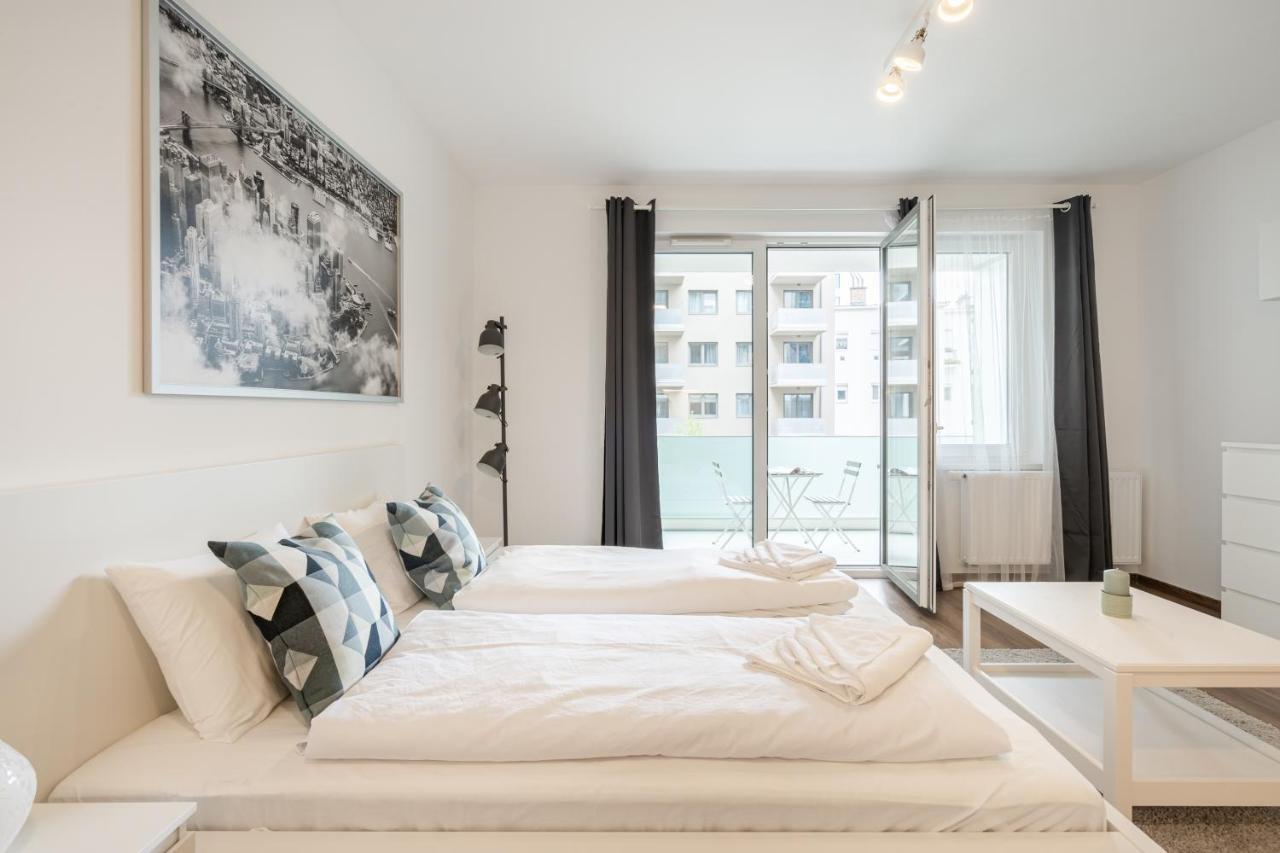 White Studio Apartamento *