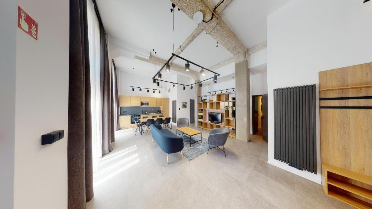 In 10 Apartment Budapest