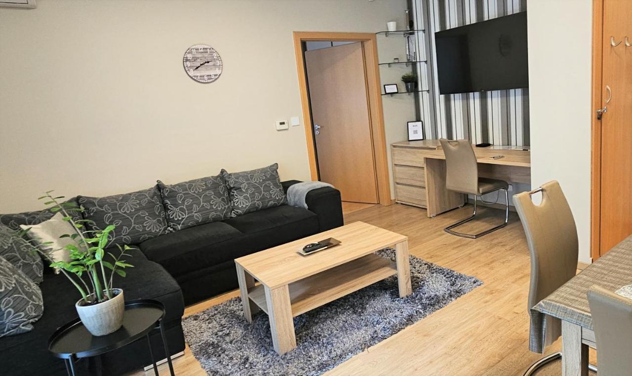 Lm Apartman *