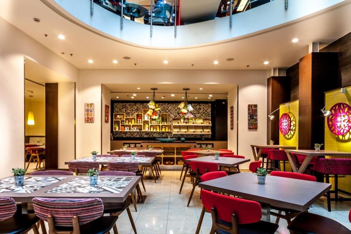 Ikonik Parlament Hotel 4*
