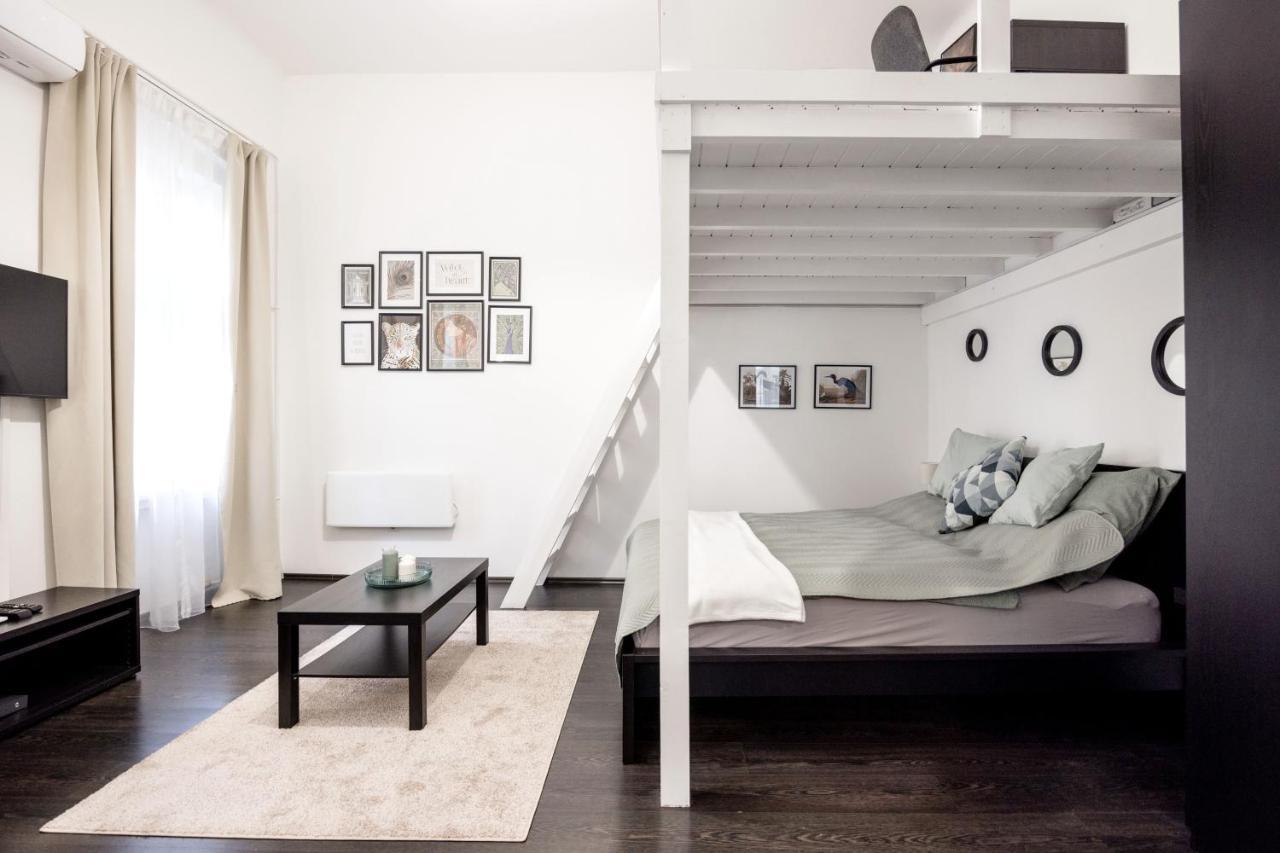 Lejlighed Charming Downtown Hideaway Steps From New York Cafe! Budapest