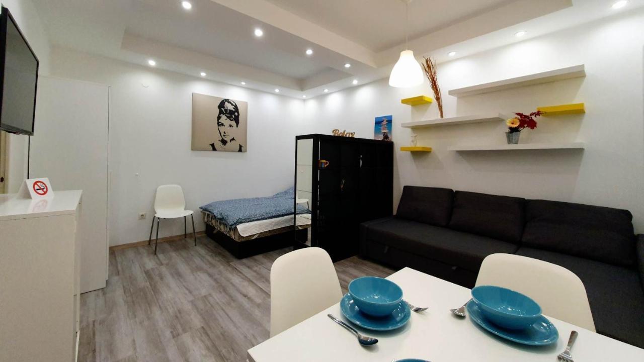 Unique Offer, Two In One! 2 Studio Egyuett * Budapest