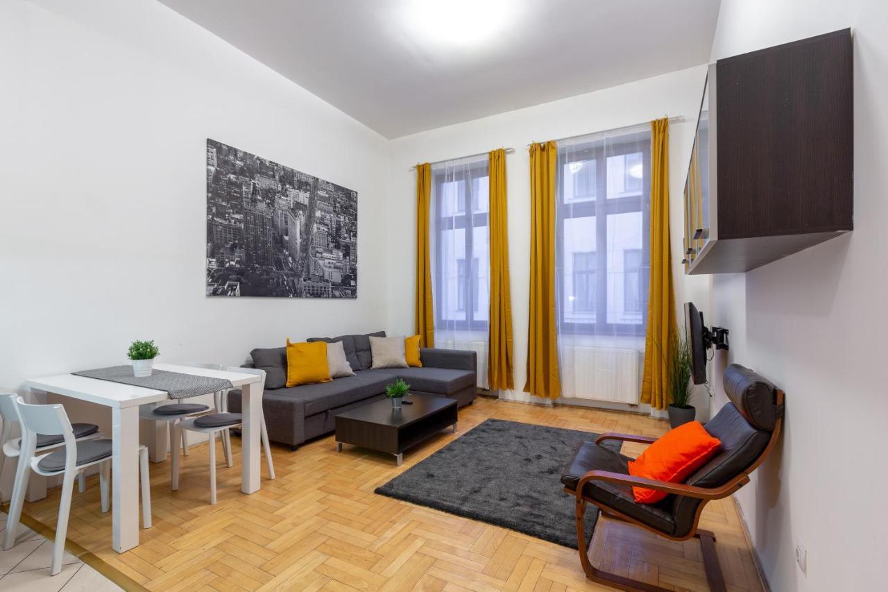 Apartament Dowtown In The Gozsdu Garden *