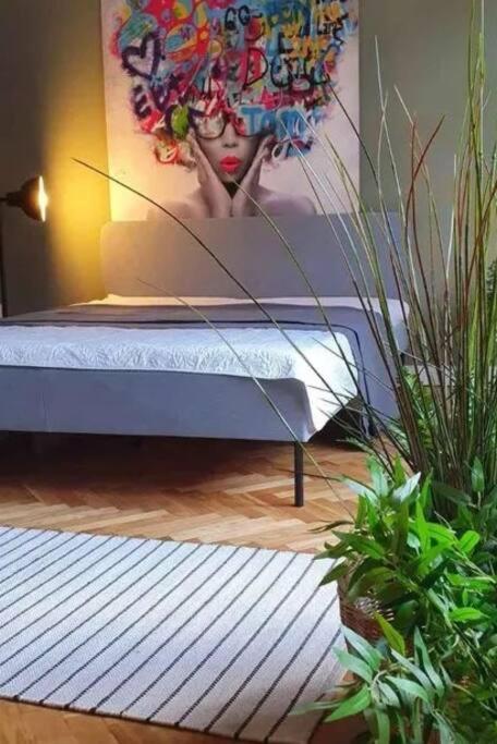 Appartement Beautifully Design Near Corvin Plaza