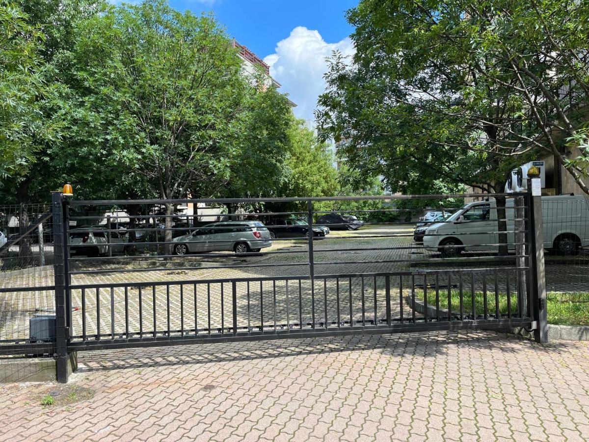 Lovely - Free Parking Apartman *