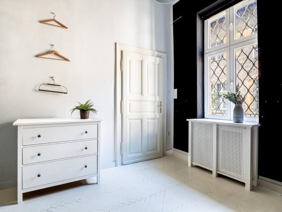 Broadway 2bedroom Lägenhet Budapest