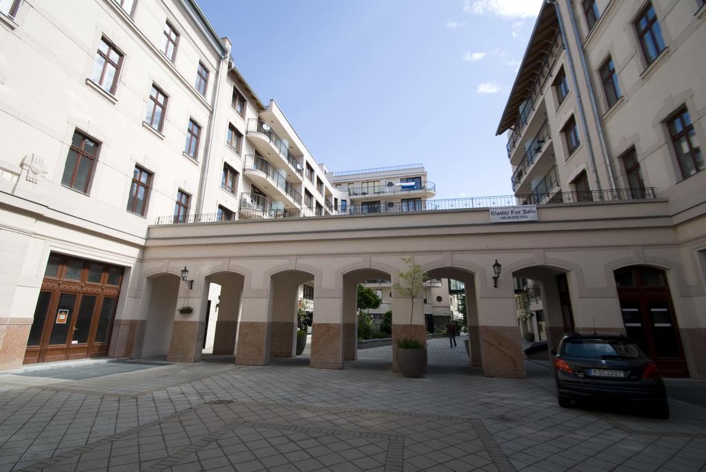 Gozsdu Spacious Apartamento