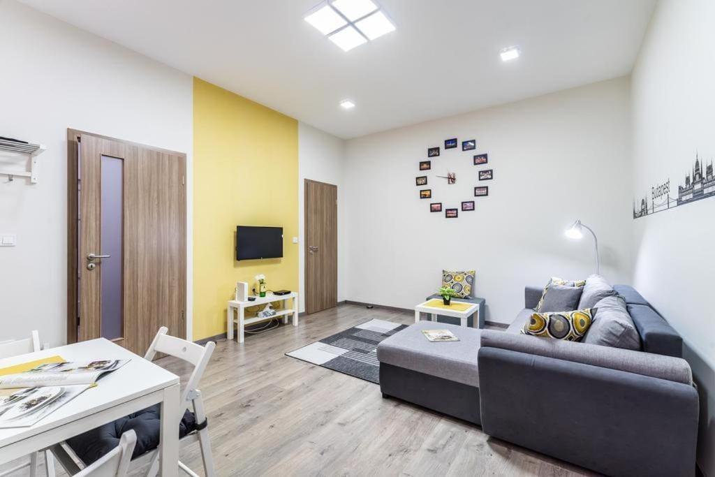 Apartment Paralello Universo-supercentral By Nw